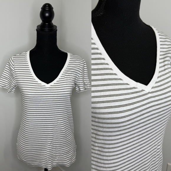 Eddie Bauer White Stripped V-Neck Women’s T-Shirt (M) - Picture 1 of 6